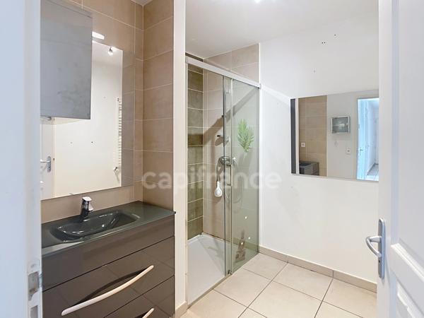 MONTELIMAR (26 200) - Appartement à vendre T4 récent 85 m² - Terrasse plein sud 19 m² - Garage fermé - DPE A