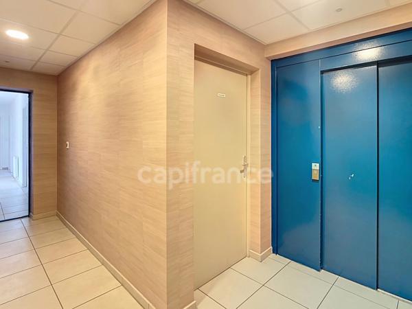 MONTELIMAR (26 200) - Appartement à vendre T4 récent 85 m² - Terrasse plein sud 19 m² - Garage fermé - DPE A