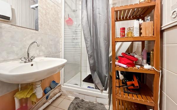 Appartement à vendre    3 pièces • 47,78 m2 Toulon