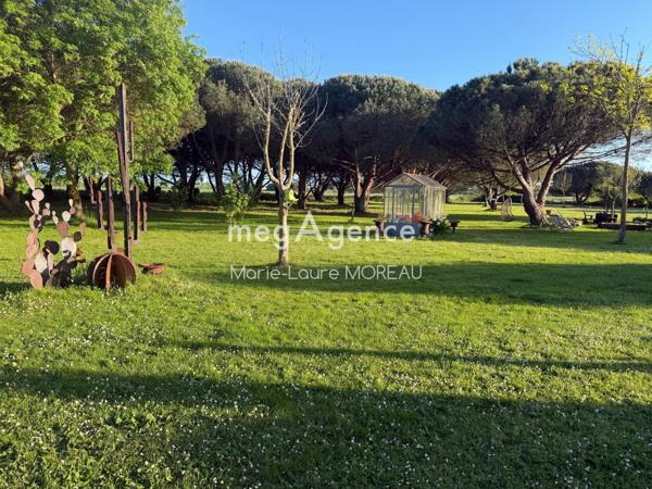 Maison à SAINT-PIERRE-D'OLERON, 17310 - 8 pièces 222m²