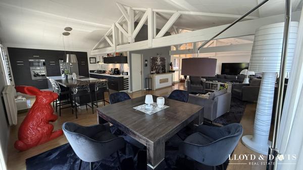 Appartement de standing , garage, et terrasse sans vis a vis.