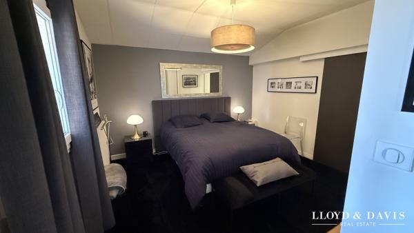 Appartement de standing , garage, et terrasse sans vis a vis.