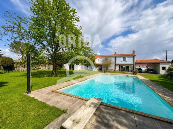 Maison 7 chambres piscine