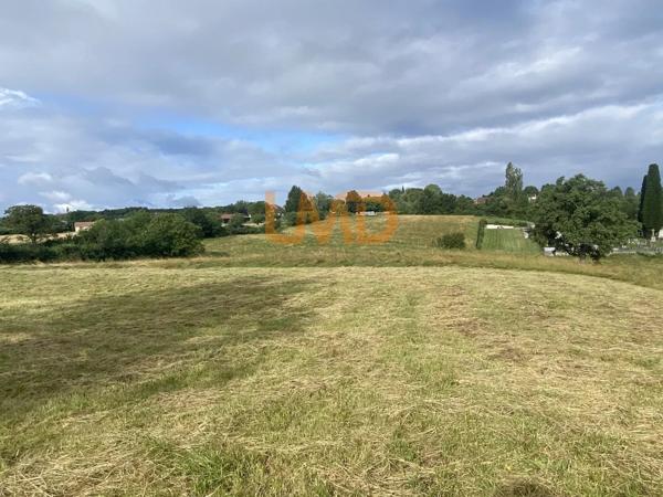 Foissac - Terrain constructible 1630m²