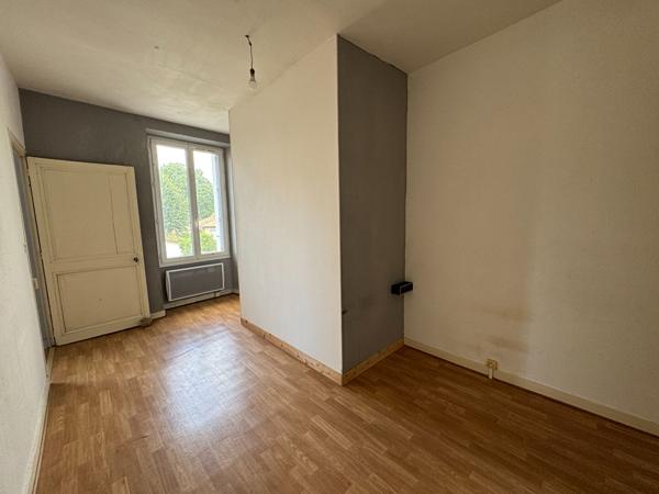 RARE à Niort ! Maison de ville avec grand garage!
