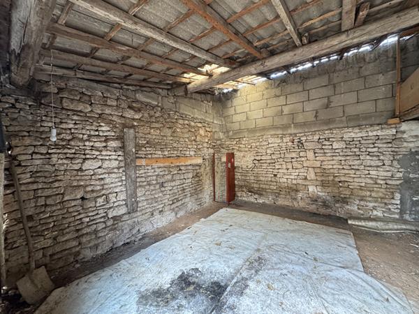 RARE à Niort ! Maison de ville avec grand garage!