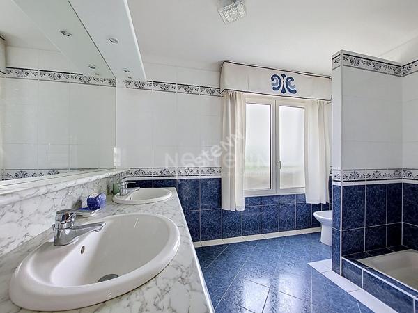 Orvault Petit Chantilly  : En vente ! Maison familiale 5 chambres, 220m² sur 600m² de parcelle construction 1996.