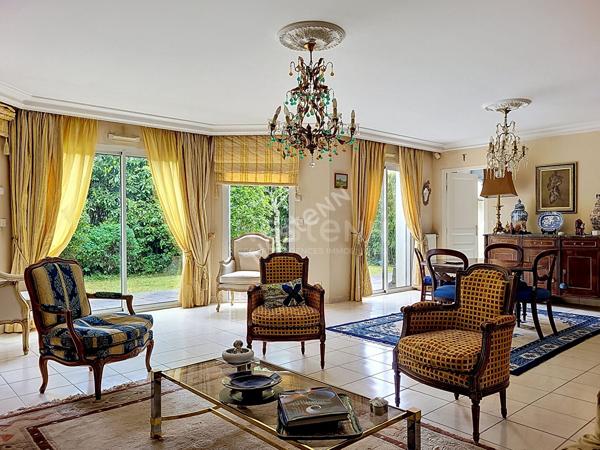 Orvault Petit Chantilly  : En vente ! Maison familiale 5 chambres, 220m² sur 600m² de parcelle construction 1996.