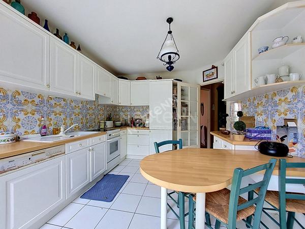Orvault Petit Chantilly  : En vente ! Maison familiale 5 chambres, 220m² sur 600m² de parcelle construction 1996.