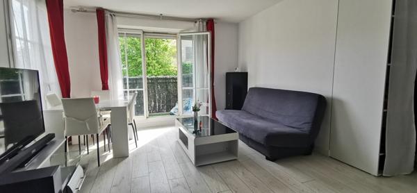 Appartement à vendre    2 pièces • 45 m2 Combs-la-Ville