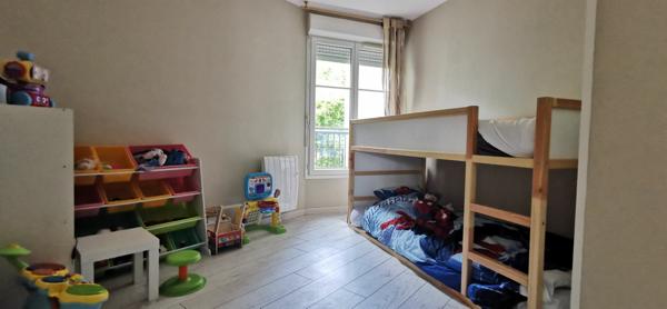 Appartement à vendre    2 pièces • 45 m2 Combs-la-Ville