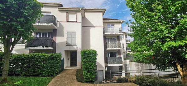 Appartement à vendre    2 pièces • 45 m2 Combs-la-Ville