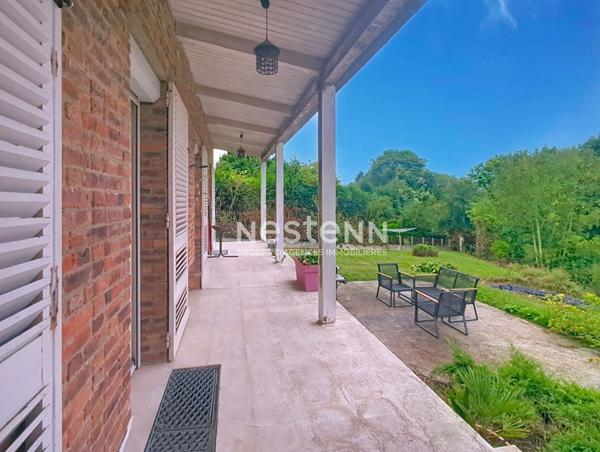 Maison d'architecte 8 pièces, 206 m², située Vernouillet, 600 mètres de la gare SNCF de Dreux