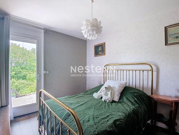 Maison d'architecte 8 pièces, 206 m², située Vernouillet, 600 mètres de la gare SNCF de Dreux