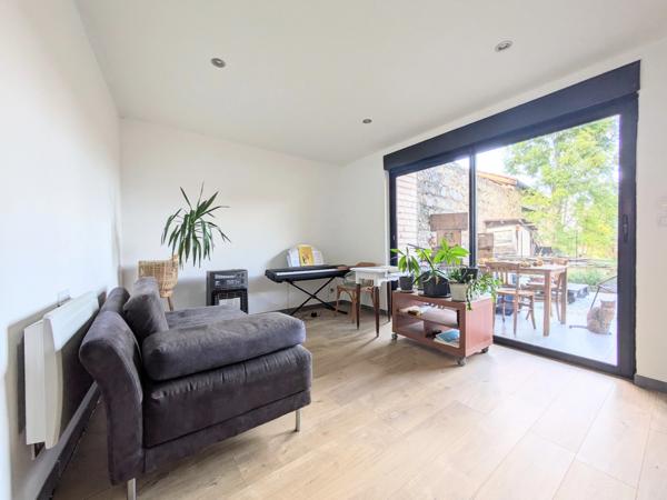 MAISON DE VILLE A COTTANCE - 160 m² - SALON ET SEJOUR - 4 CHAMBRES - EXTERIEUR - PUITS