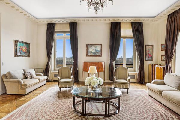 Appartement d'exception rue de Rivoli avec vues époustouflantes