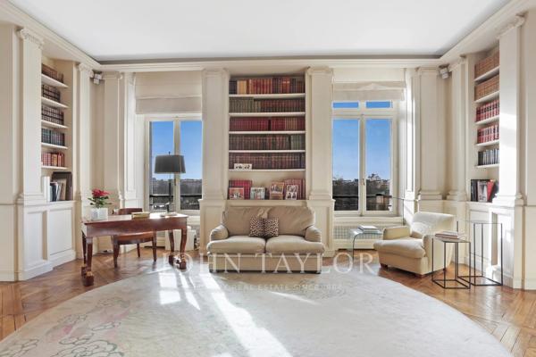 Appartement d'exception rue de Rivoli avec vues époustouflantes