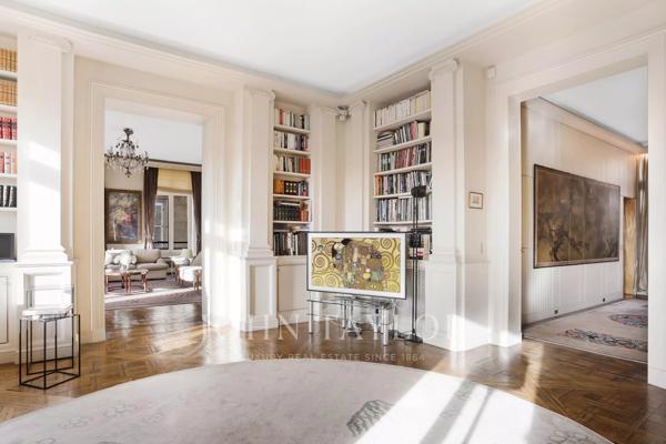 Appartement d'exception rue de Rivoli avec vues époustouflantes