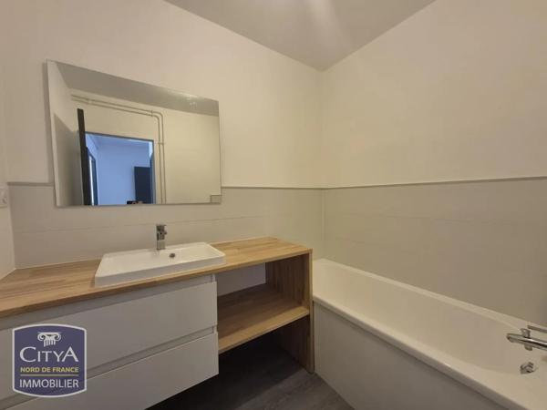 Appartement à louer 3 pièces 78.02m² Saint-Omer (62500)