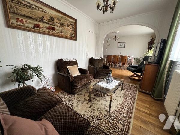MAISON D'HABITATON A VENDRE