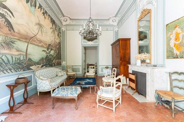 Appartement d'exception avec jardin et piscine au cœur du quartier Mazarin