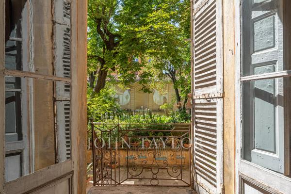 Appartement d'exception avec jardin et piscine au cœur du quartier Mazarin