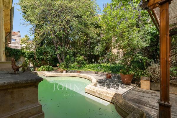 Appartement d'exception avec jardin et piscine au cœur du quartier Mazarin