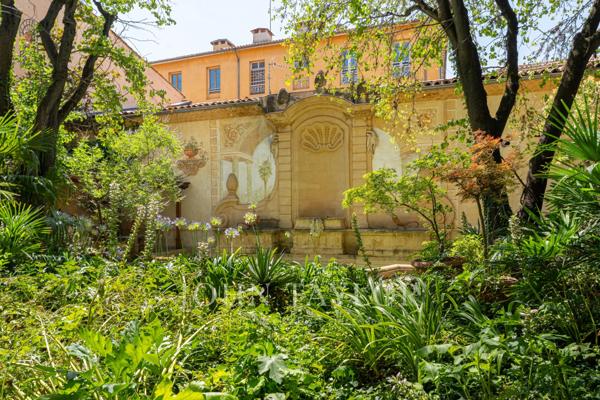 Appartement d'exception avec jardin et piscine au cœur du quartier Mazarin
