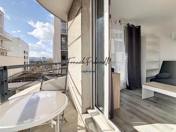 Dpt Rhône (69), à louer LYON 8EME ARRONDISSEMENT T1 18.15  m2 tram T2 et T4
