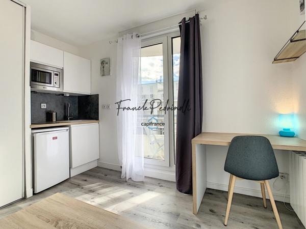 Dpt Rhône (69), à louer LYON 8EME ARRONDISSEMENT T1 18.15  m2 tram T2 et T4