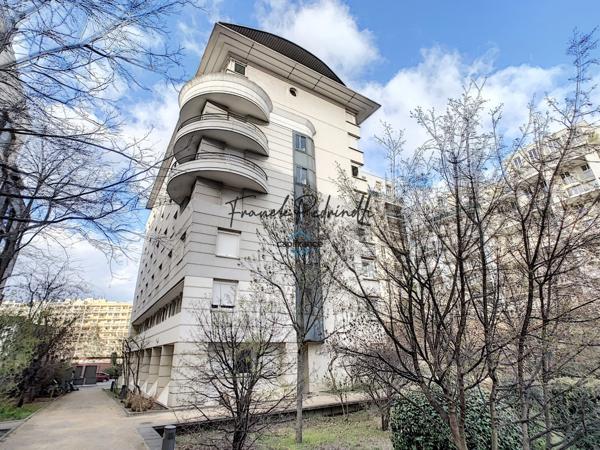 Dpt Rhône (69), à louer LYON 8EME ARRONDISSEMENT T1 18.15  m2 tram T2 et T4