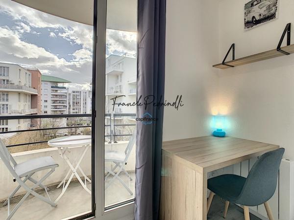 Dpt Rhône (69), à louer LYON 8EME ARRONDISSEMENT T1 18.15  m2 tram T2 et T4
