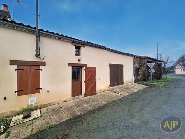 Vente maison Montaigu : 140 000 € - AJP Immobilier Montaigu