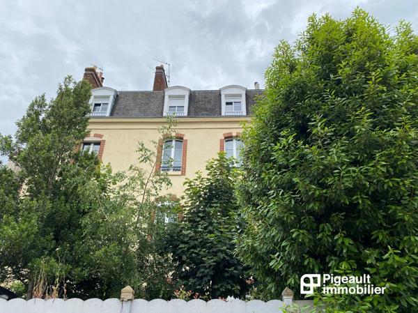 Location Appartement T 5 - Rennes - Centre Ville