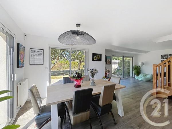 Maison à vendre  4 pièces - 102 m 2   PLOEMEUR  - 56