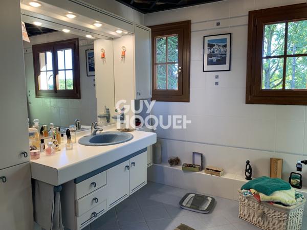 MAISON À VENDRE DE 5 PIÈCES DE 146,00 M²