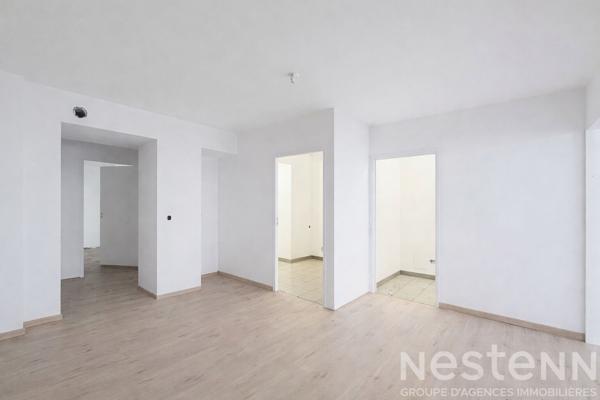 Local commercial  - bureaux - 75m² , Hypercentre d'Hennebont
