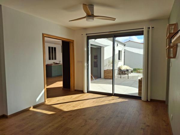 Maison plain pied de 2022 avec piscine en ville