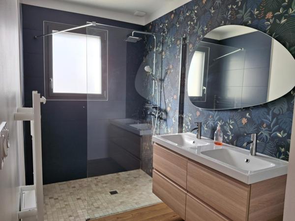 Maison plain pied de 2022 avec piscine en ville