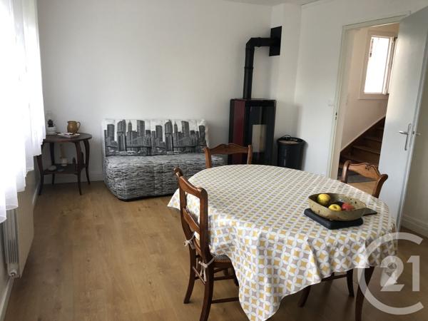 Maison à vendre  5 pièces - 82,34 m 2   SAINTES  - 17