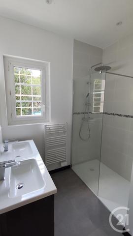 Maison à vendre  5 pièces - 82,34 m 2   SAINTES  - 17
