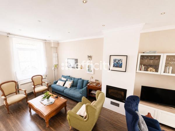 Maison
         4 pièces
        - 120 m² 294 000 € *