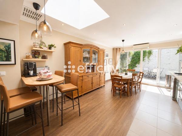 Maison
         4 pièces
        - 120 m² 294 000 € *