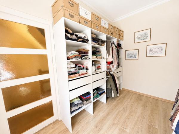 Maison
         4 pièces
        - 120 m² 294 000 € *