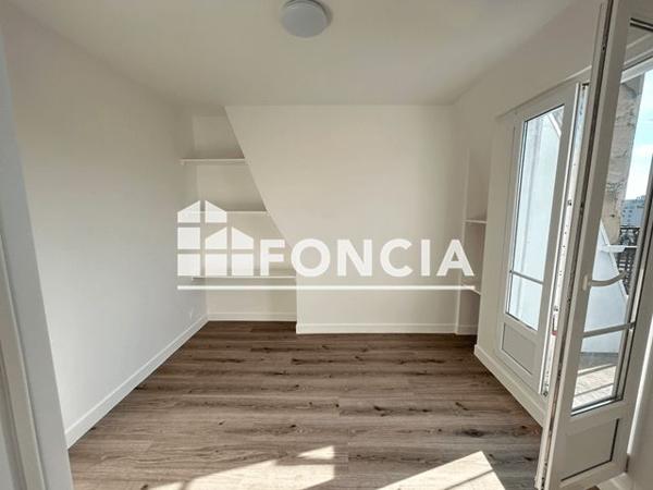 Location Appartement 2 pièces 25 m² - 171 RUE LAFAYETTE Paris 75010