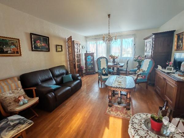 A visiter sans tarder, venez découvrir cette belle maison avec son joli jardin.