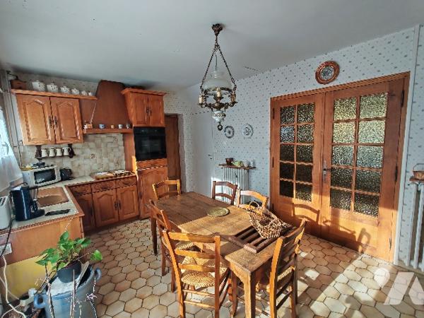 A visiter sans tarder, venez découvrir cette belle maison avec son joli jardin.