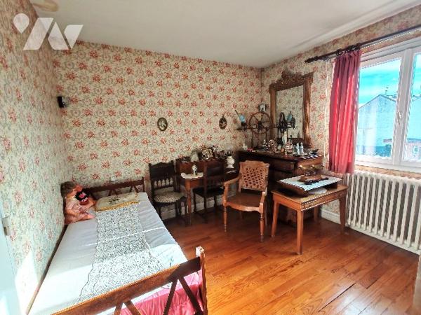 A visiter sans tarder, venez découvrir cette belle maison avec son joli jardin.