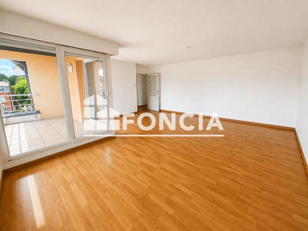 Location Appartement 4 pièces 95.15 m² - 37 RUE DE GRIGNY RESIDENCE VILLA DE GRIGNY Arras 62000