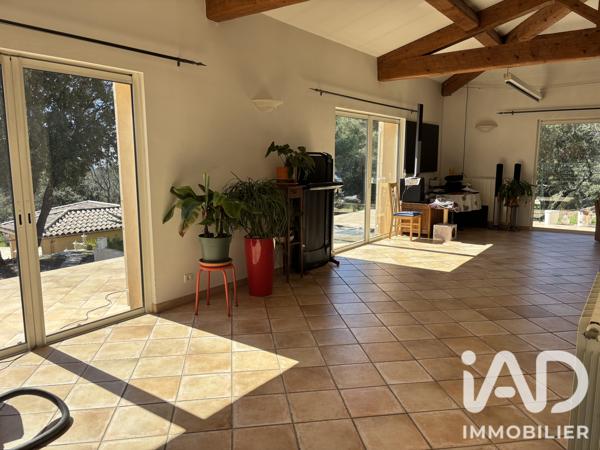 Location maison 6 pièces 173 m² Signes